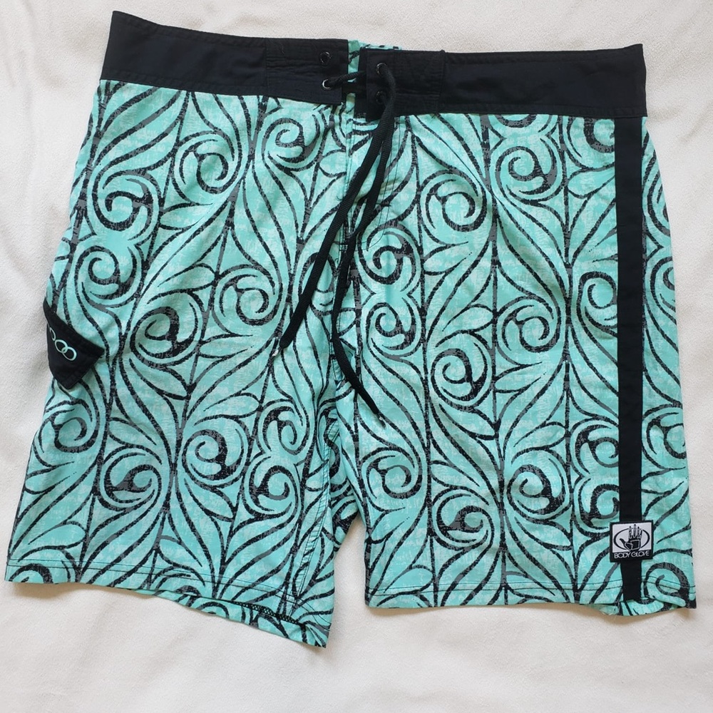 🍄 3 for $35 🍄 Body Glove Voodoo Board shorts